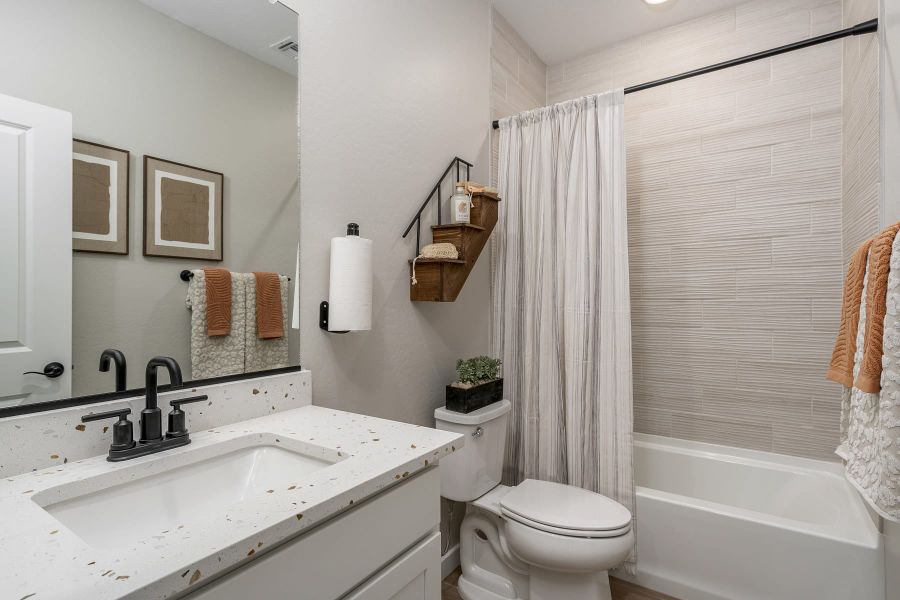 Bathroom | Falcon | El Cidro | Goodyear, AZ | Landsea Homes