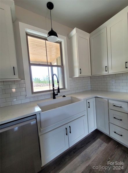 Previous Build farmhouse sink- shaker cabinets - subway tile