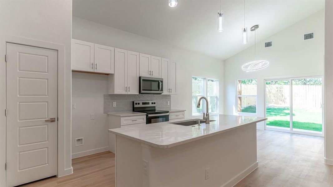 Kitchen pantry