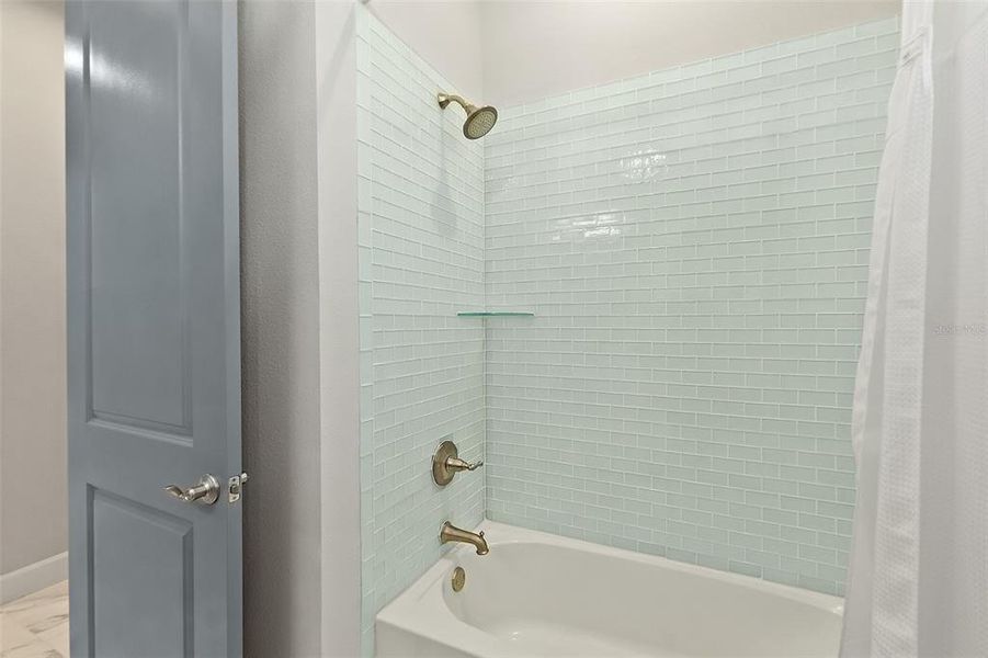 Bathroom 3 w/Tub & Shower Combo