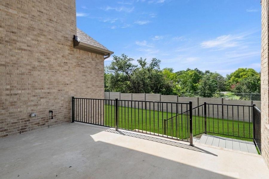 Covered rear patio