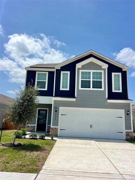 The Osage is a beautiful 2-story home with modern, upgraded paint and curbside appeal. It is also a court, so you will have safety and privacy.