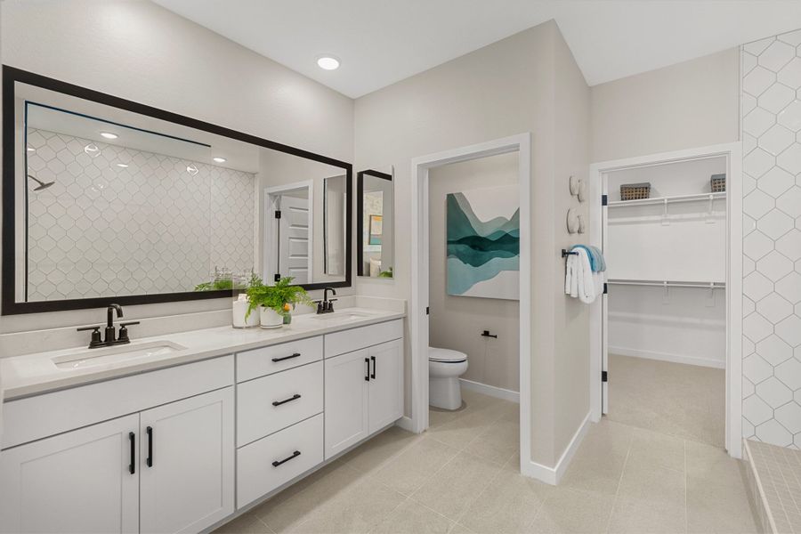 Primary Bathroom | Perrine | Valencia at Citrus Park | New Homes in Goodyear, AZ | Landsea Homes