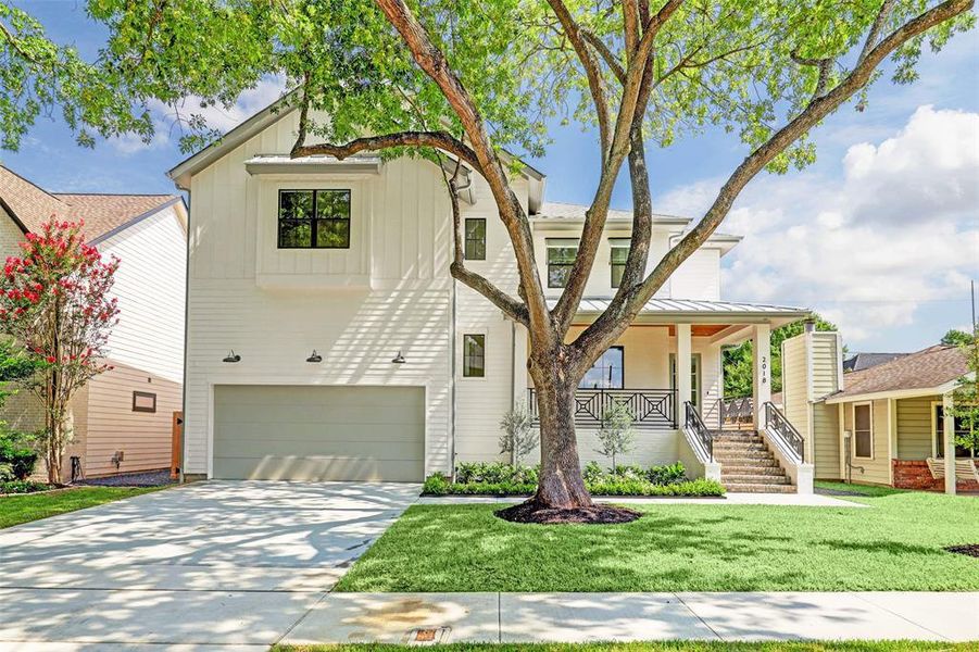 **This photo is of a previous built home.** This home will be the same floorplan but will have different finishes.