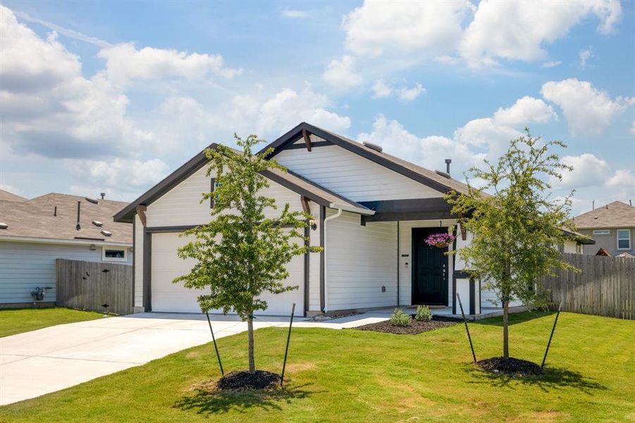 Discover this like-new single-story home located in the highly sought-after Arrowpoint community, just minutes from Georgetown Square and Wolf Crossing.