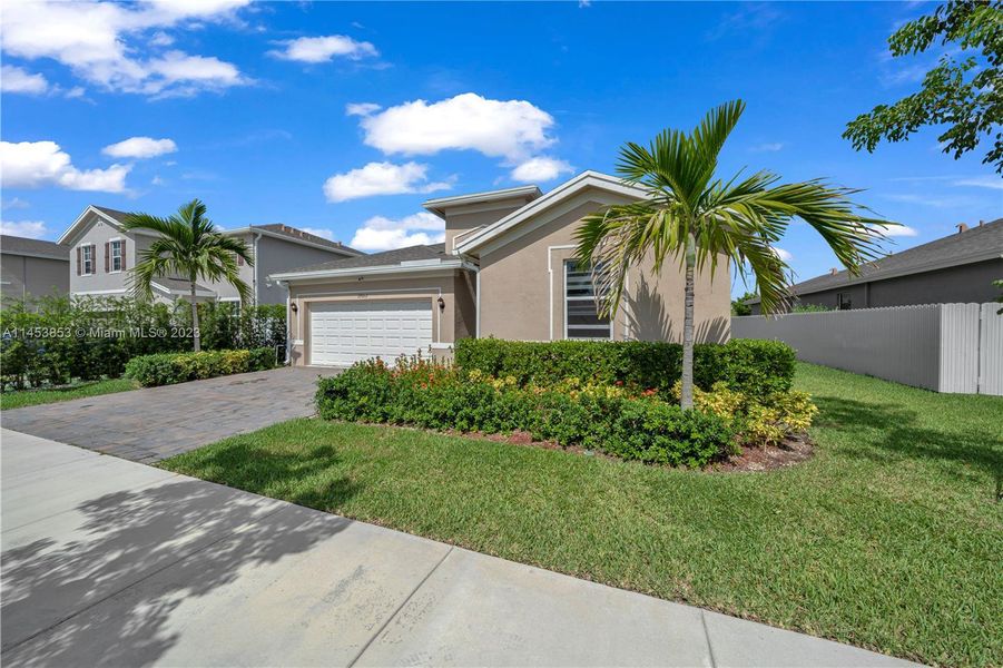 New construction Single-Family house 27002 Southwest 132nd Court, Homestead, FL 33032 - photo