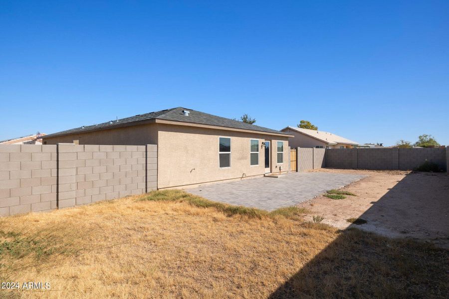 24-web-or-mls-10307-w-grayback-dr