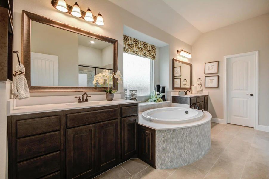 Primary Bathroom | Concept 2622 at Redden Farms - Signature Series in Midlothian, TX by Landsea Homes