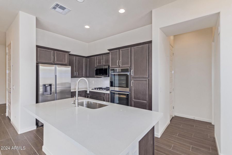 Beautiful Upgraded Kitchen