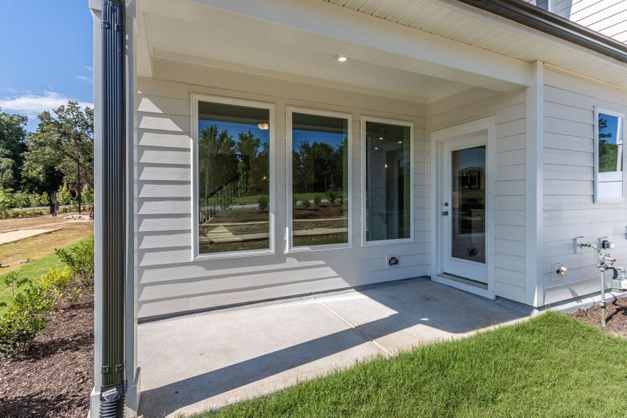 The Oakwood - Covered Porch