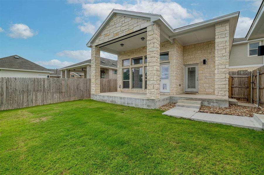 Covered patio in back