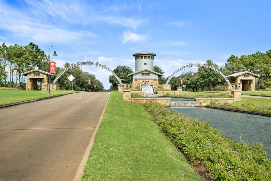 Cross Creek Ranch entry