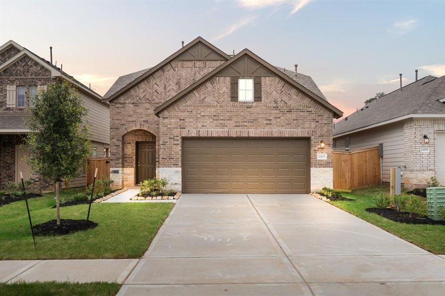Welcome home to 12875 Lime Stone Lane located in the community of Stonebrooke zoned to Conroe ISD.