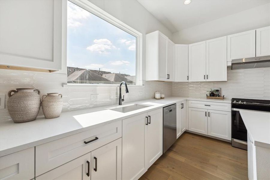 Fits 4 barstools comfortably at the kitchen island.