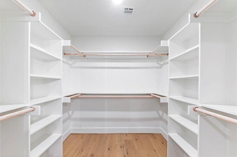 Custom built-ins and shelving for all of your wardrobe storage needs.