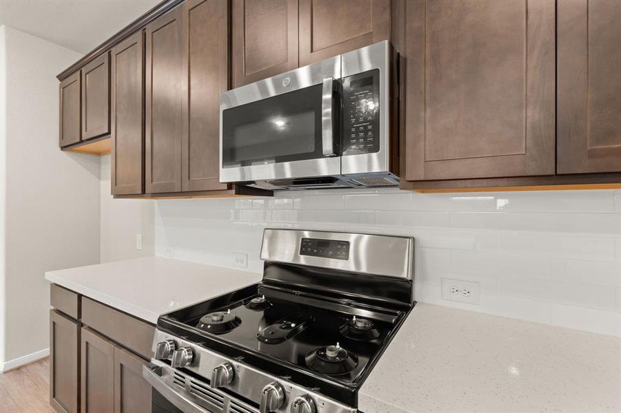 This kitchen is not only a functional space but also has ample storage. Whether you're a seasoned chef or just love to gather and enjoy good food, this kitchen is a dream come true.