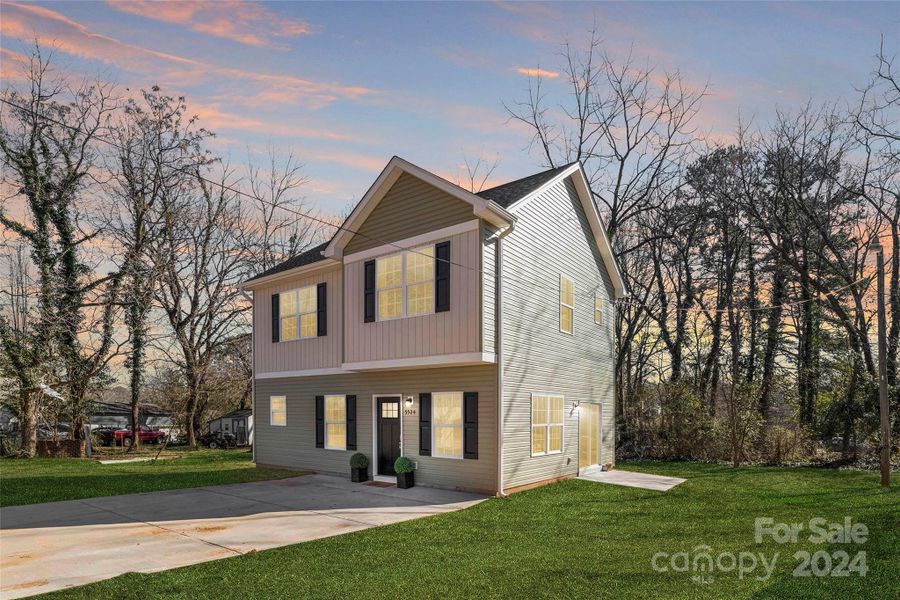 New construction Single-Family house 5601 Torrence Street, Charlotte, NC 28269 - photo