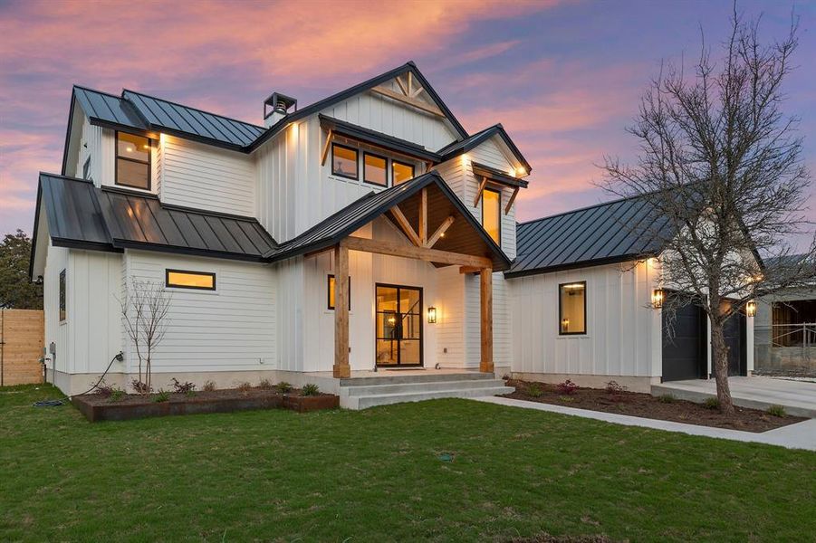 This Zbranke & Holt Custom Home is elegant and tranquil with breathtaking views, boasting custom features throughout.