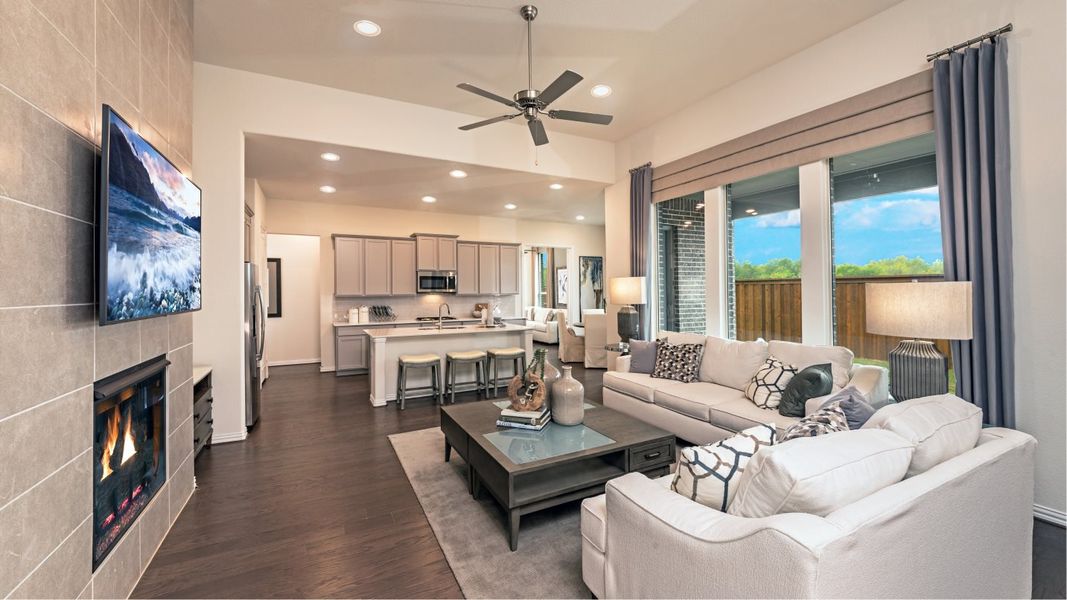 Hepburn family room and kitchen