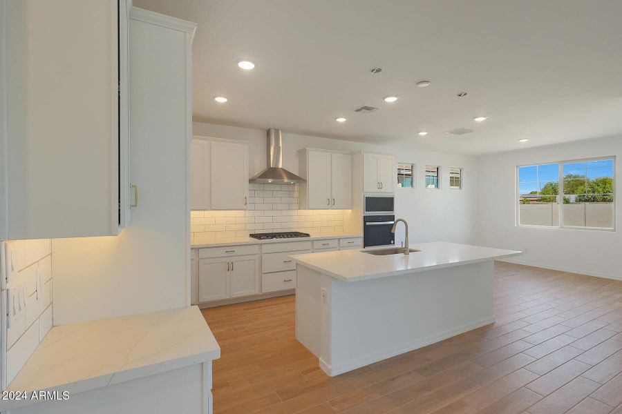 PHX_Empire_Lot 5048_Revere_26403_Kitchen