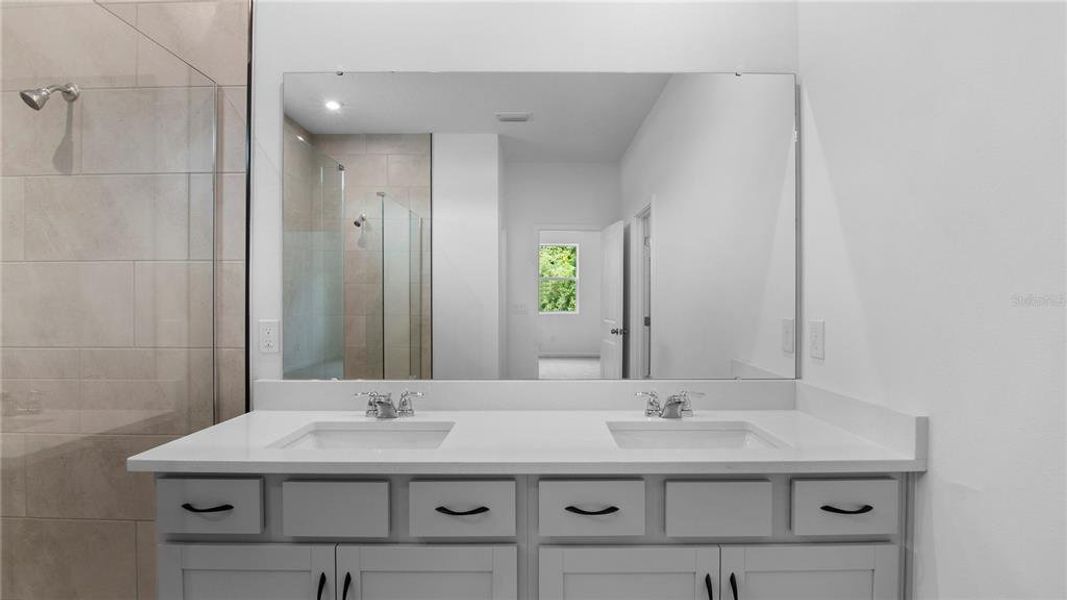 MODEL - Owner's Bathroom