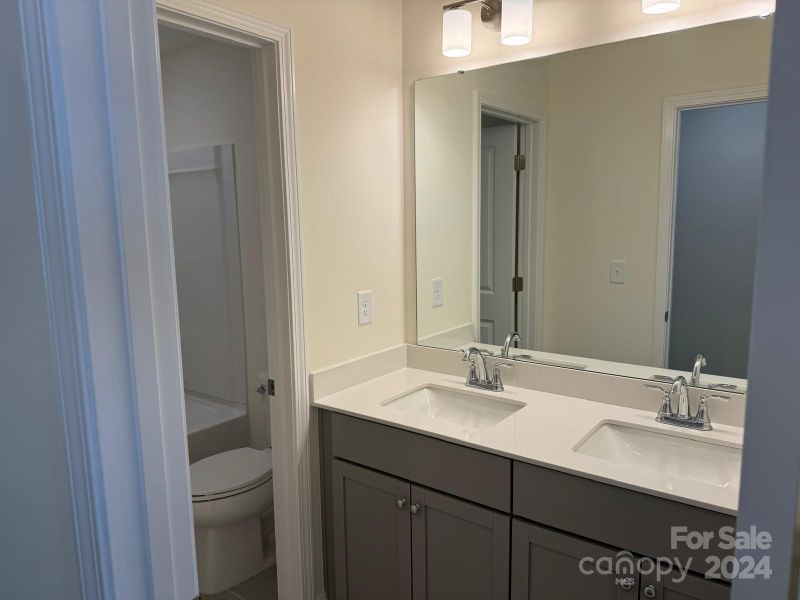Bathroom - dual vanity