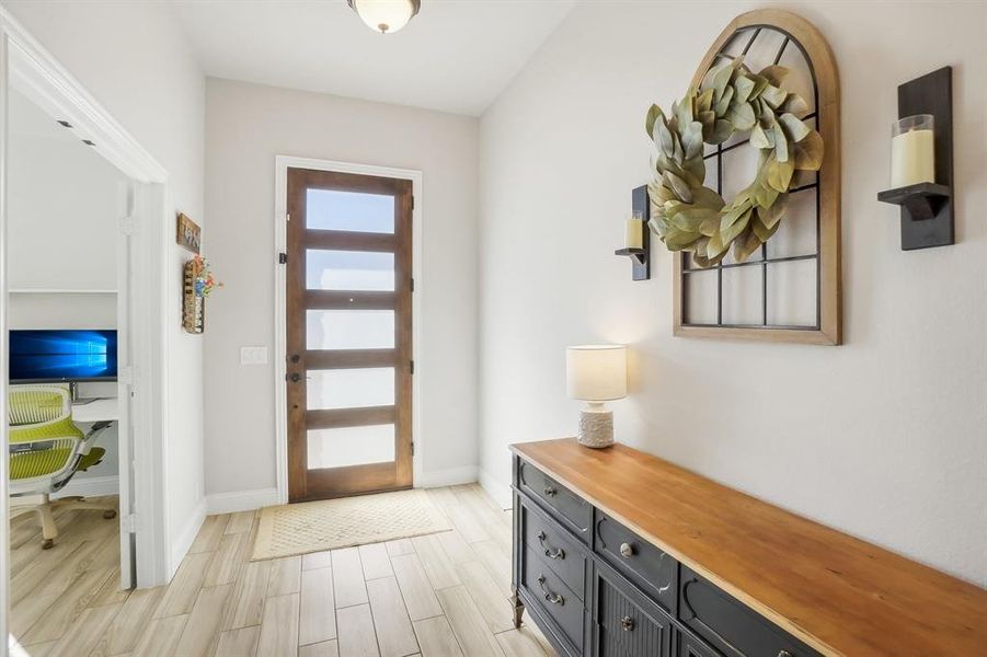 Entrance foyer with nice tile flooring