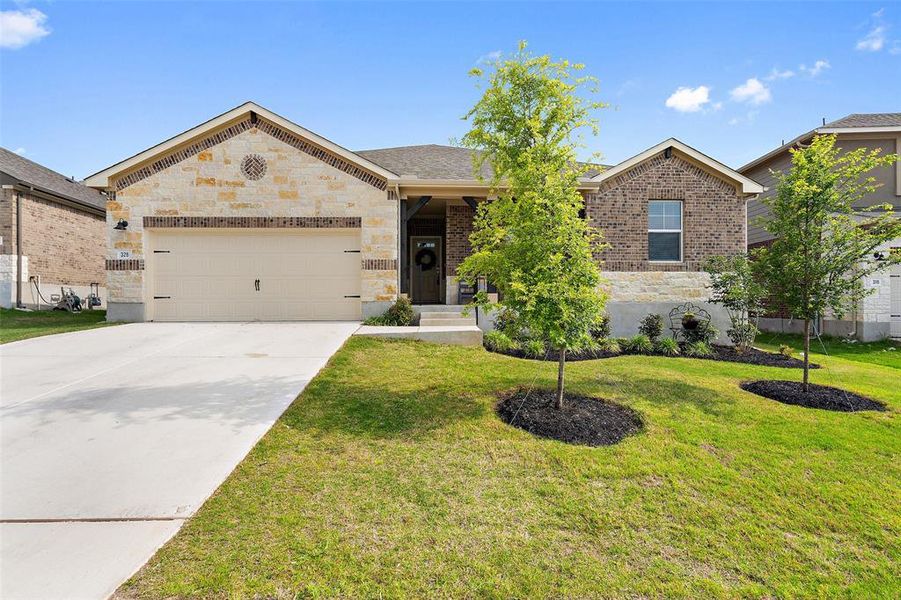 New construction Single-Family house 326 Sue Peaks Loop, Dripping Springs, TX 78620 - photo