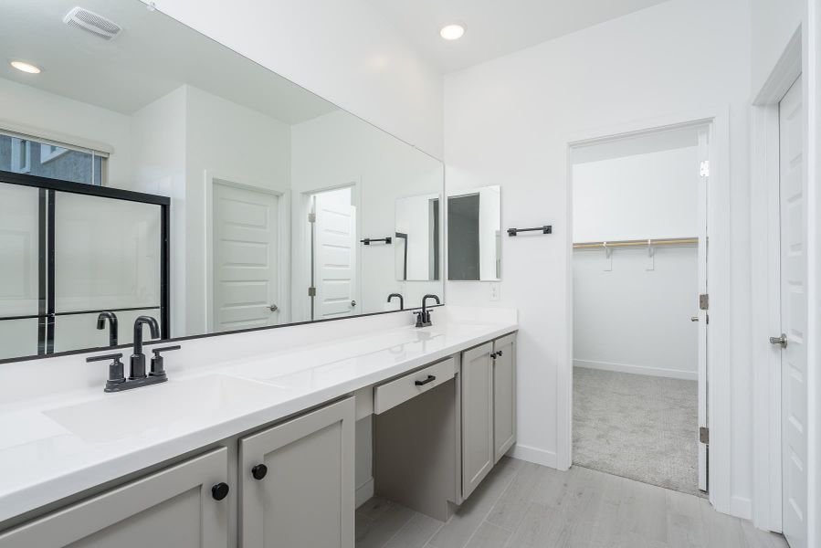 Primary Bathroom | Celedon | Greenpointe | New homes in Eastmark, Arizona | Landsea Homes