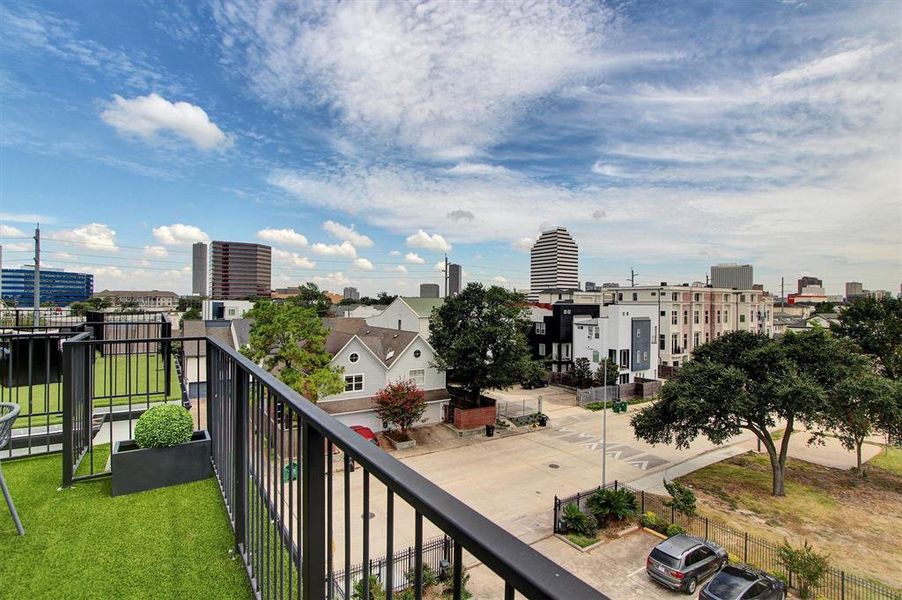 Rooftop - New furniture included