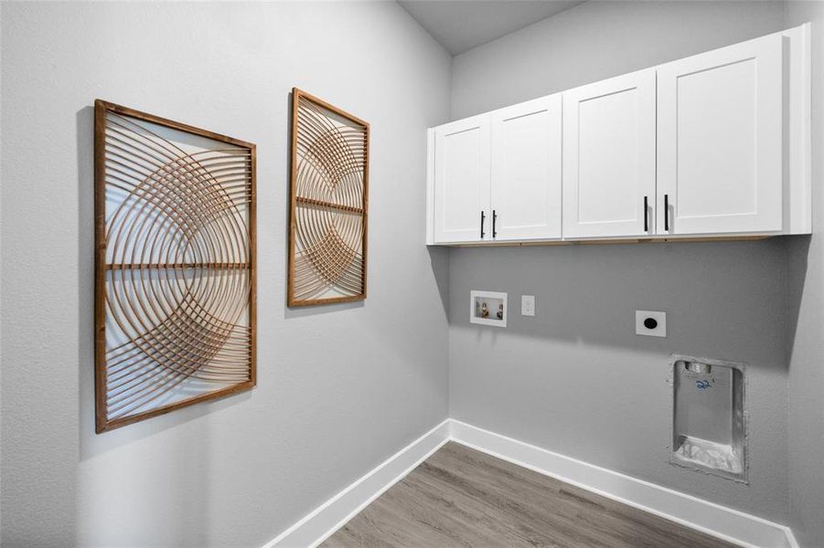 Laundry room (stock photos of the model, colors may vary)