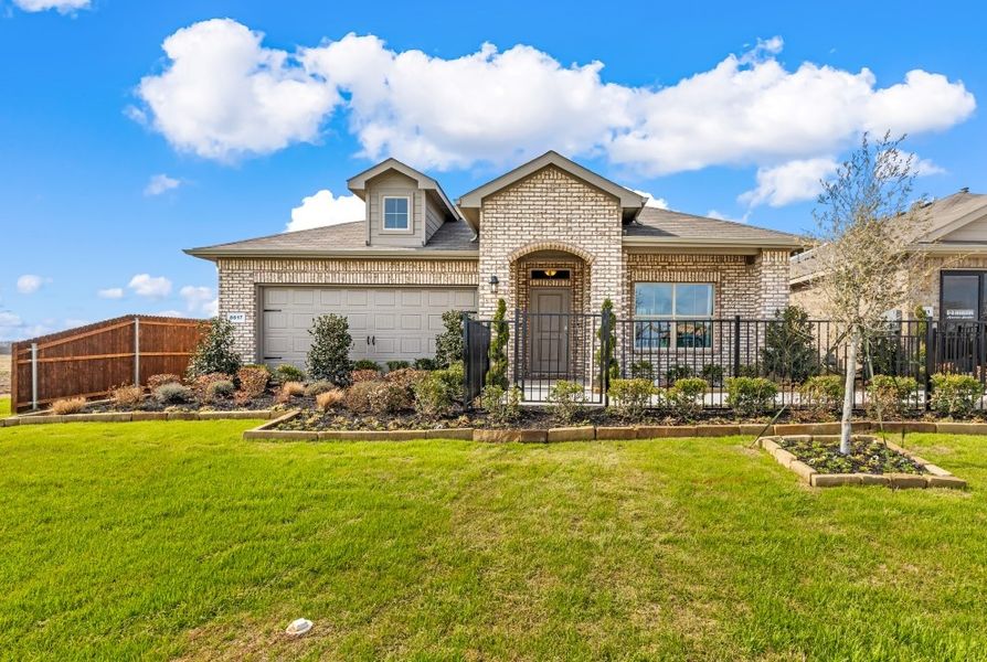 New construction Single-Family house Biloxi, 8617 Big Apple Drive, Fort Worth, TX 76179 - photo
