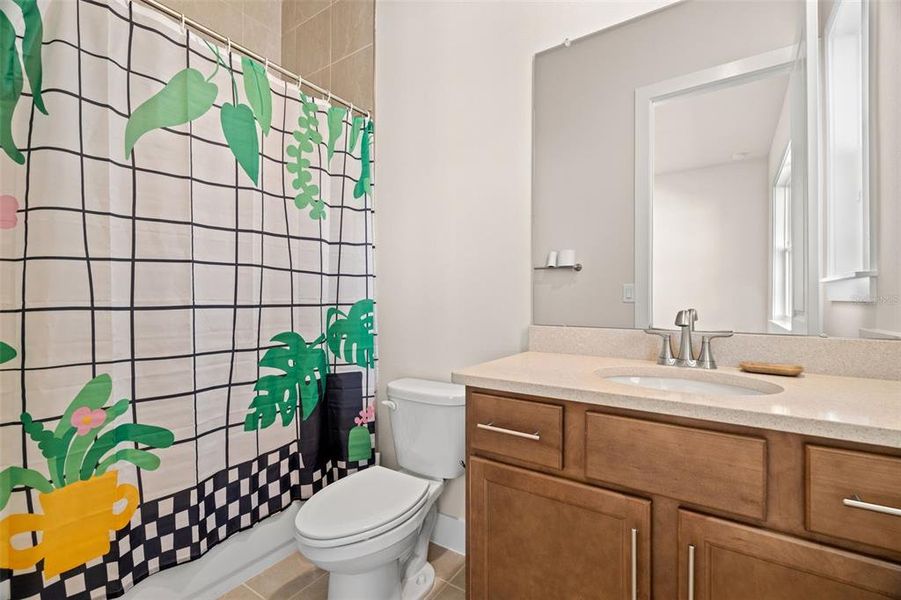 Full Bathroom - En Suite to First Floor Bedroom