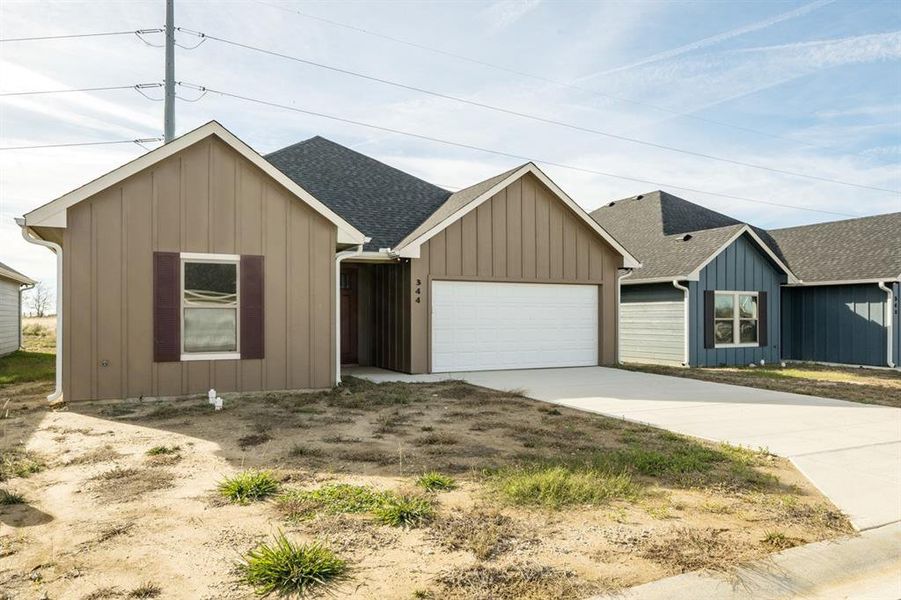 New construction Single-Family house 344 Preston Road, Mabank, TX 75147 - photo