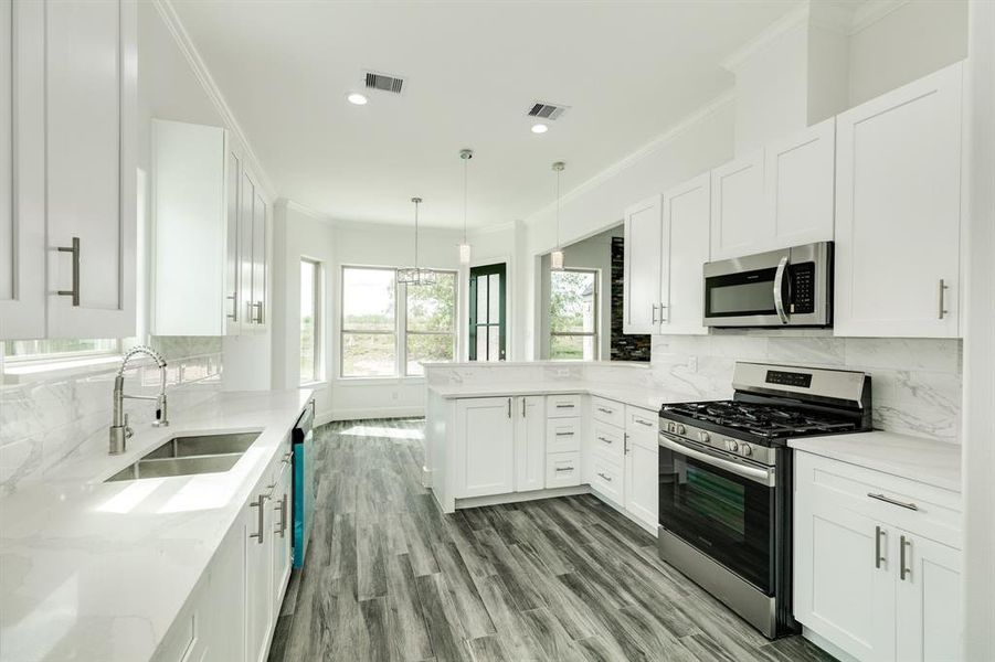 Beautiful kitchen!