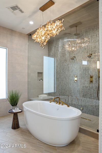 Luxury Owners Bath