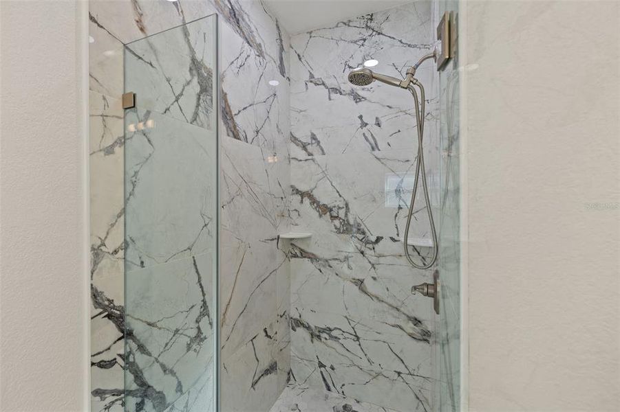 Marble tile en-suite shower