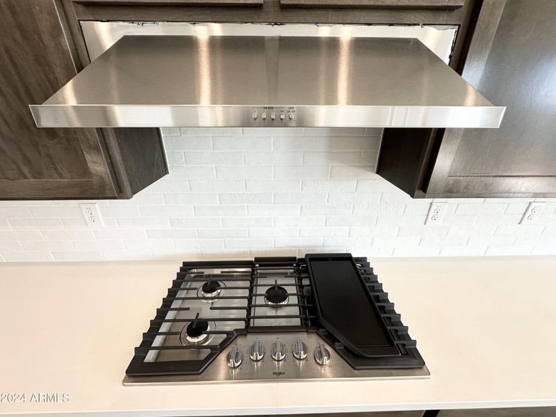 34 - 36inch Gas Cooktop and Undermount H
