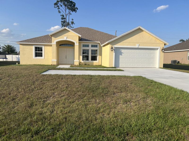 New construction Single-Family house 2281 Sw Import Drive, Port Saint Lucie, FL 34953 - photo