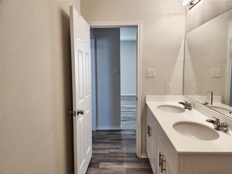 2nd Bathroom