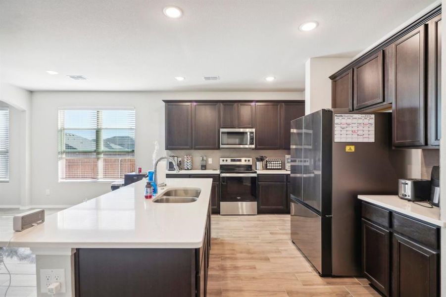 Kitchen with large island