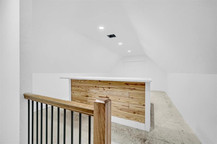 Bonus room with vaulted ceiling