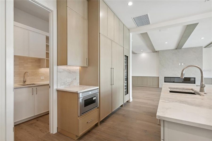 Butler Pantry off kitchen