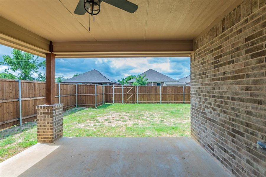 Covered patio, ceiling fan with light