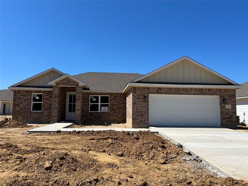 View of front of house featuring a garage