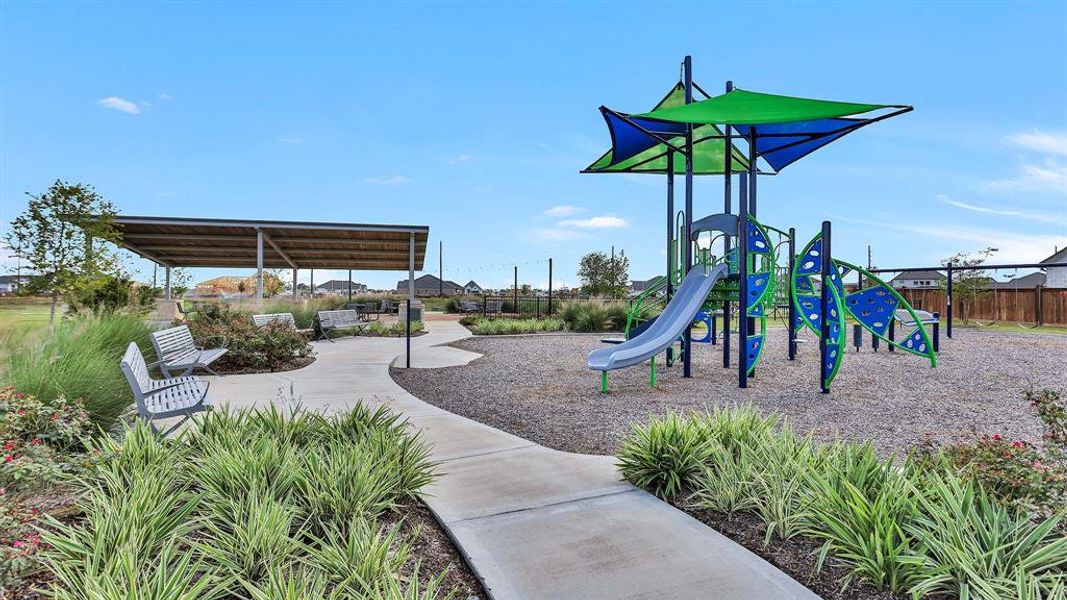 Fully equipped playground set allowing the kids to enjoy every moment.