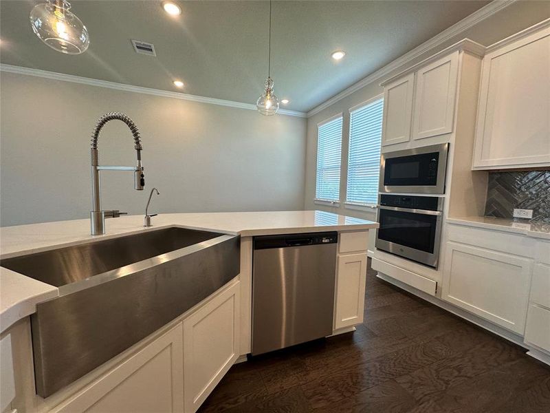 Charming farmhouse sink in kitchen