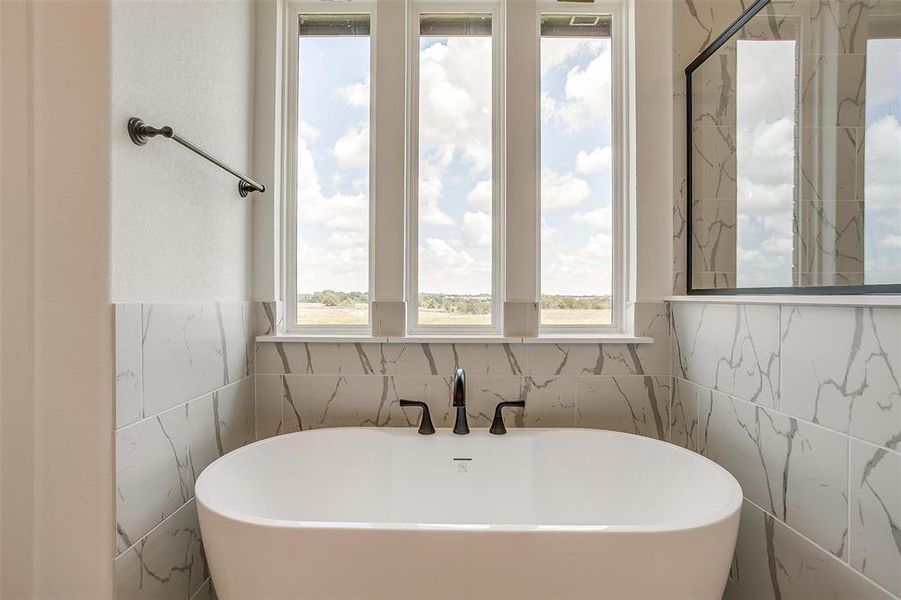 Bathroom with a bathtub