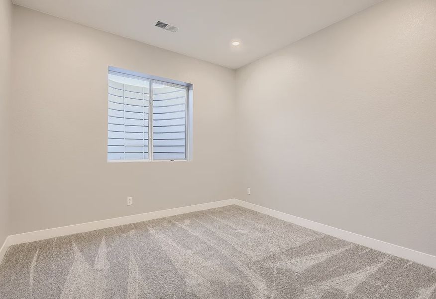 Setting Sun Basement Bedroom - 20 of 21