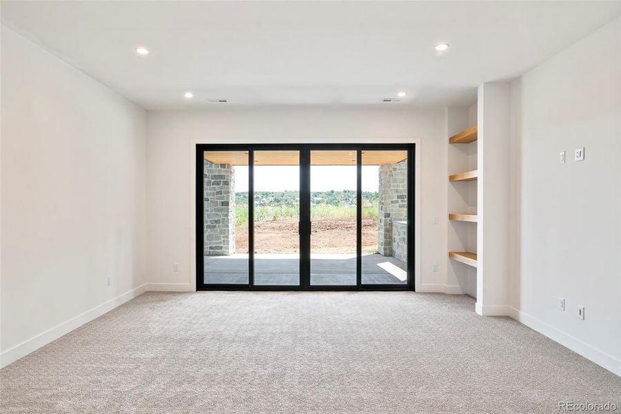 Walkout family room with covered patio